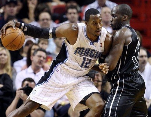  阿德巴约两双热火轻取魔术取得三连胜战绩